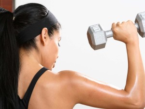 Women-exercise-fitness-weight-dumbbell-gym-23175687